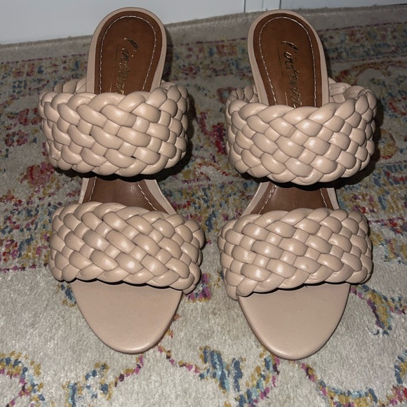 L’intervalle heels - Picture 1 of 3